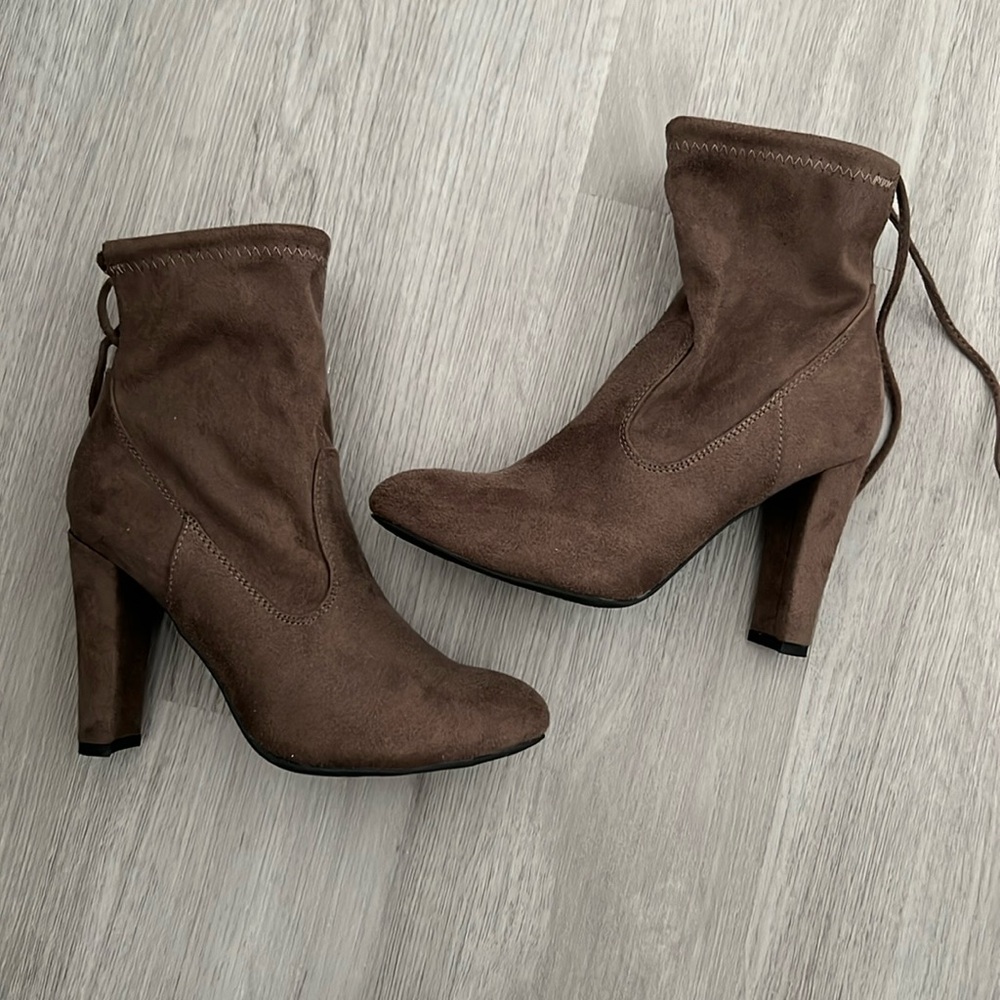 Heeled boots